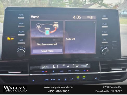 Used 2021 Toyota Sienna XLE image 21