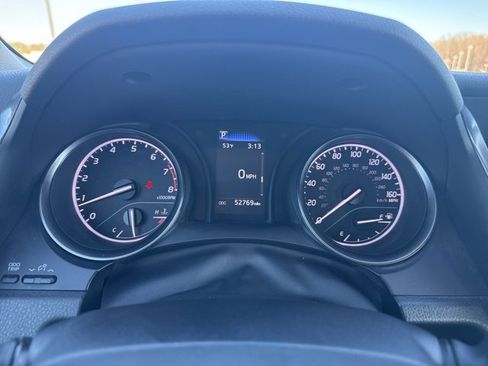 Used 2024 Toyota Camry SE image 19