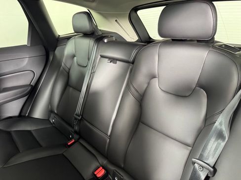 Certified 2025 Volvo XC60 B5 Core w/ Protection Package Premier AWD/4WD image 14