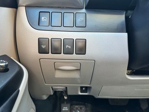 Used 2017 Toyota Highlander Limited image 31