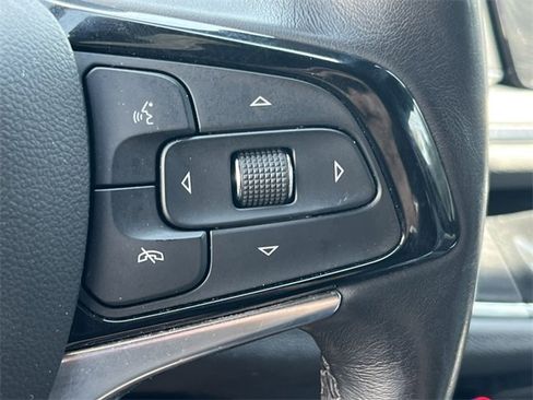 Used 2023 Buick Enclave Essence image 20