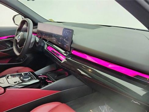 Used 2024 BMW i5 eDrive40i w/ Premium Package image 21