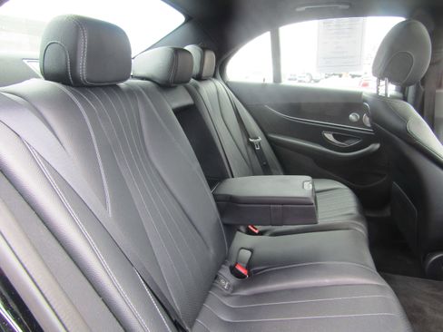 Used 2019 Mercedes-Benz E 300 4MATIC w/ Premium 1 Package image 22