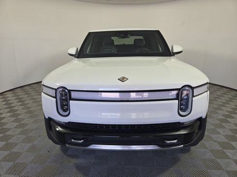 Used 2023 Rivian R1T Launch Edition image 8