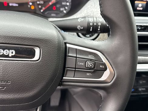 Used 2022 Jeep Compass Latitude image 26