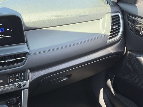 Certified 2025 Kia Seltos EX FWD image 15