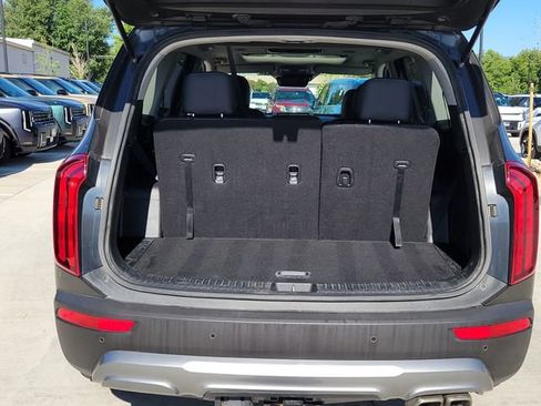 Used 2022 Kia Telluride S AWD/4WD image 19