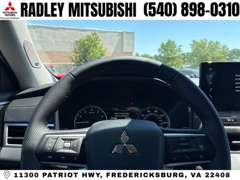 New 2026 Mitsubishi Outlander SE AWD/4WD image 6