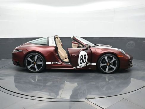 Certified 2021 Porsche 911 AWD/4WD image 31
