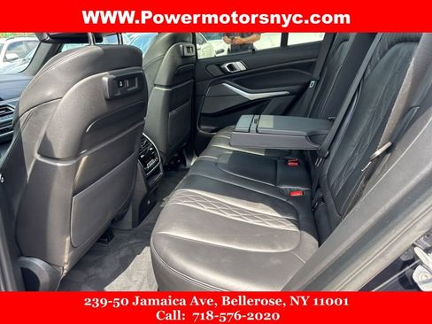 Used 2020 BMW X5 M50i w/ Premium Package image 27