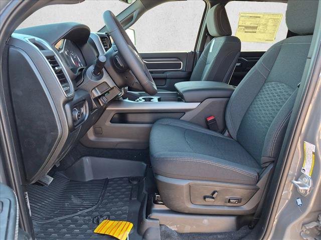 New 2026 RAM 3500 Big Horn AWD/4WD image 4