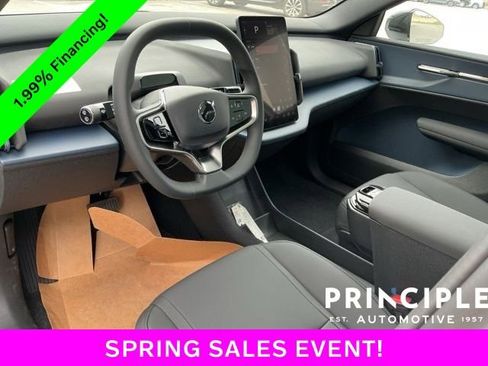 New 2026 Volvo EX30 Plus AWD/4WD image 18