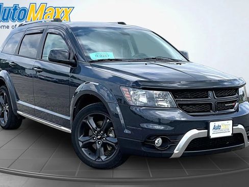 Used 2018 Dodge Journey Crossroad AWD/4WD image 3