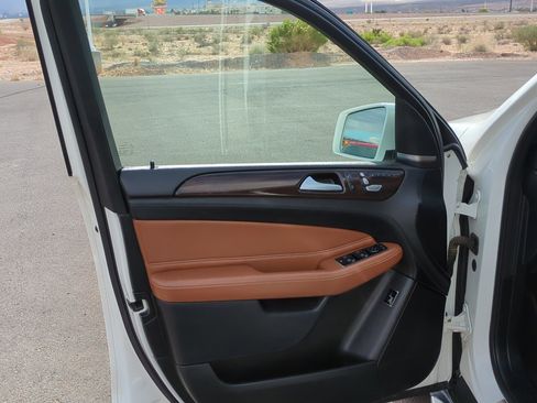 Used 2018 Mercedes-Benz GLE 350 image 18