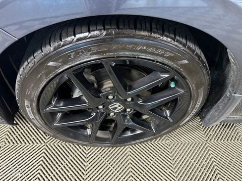 Used 2024 Honda Civic Sport image 10