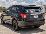 Used 2022 Ford Explorer XLT image 5