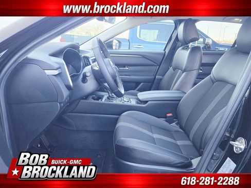 Used 2025 MAZDA CX-50 AWD 2.5 S w/ Premium Package image 12