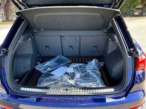 New 2025 Audi Q3 2.0T Premium image 15