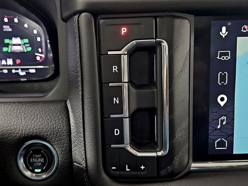 Used 2023 GMC Yukon XL Denali w/ Denali Reserve Package AWD/4WD image 19