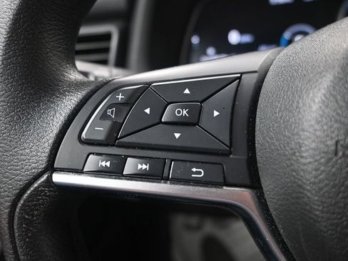 Used 2022 Nissan Leaf S image 25