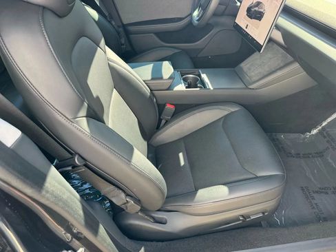 Used 2024 Tesla Model 3 Long Range RWD image 12