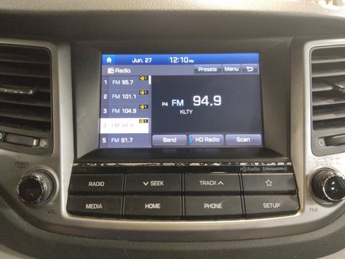 Used 2018 Hyundai Tucson Value FWD image 25