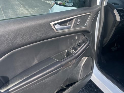 Used 2024 Ford Edge SEL AWD/4WD image 15