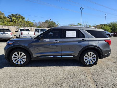 Certified 2022 Ford Explorer Limited w/ Limited Technology Package image 7