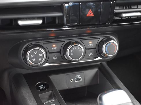 Used 2025 Nissan Kicks S AWD/4WD image 15