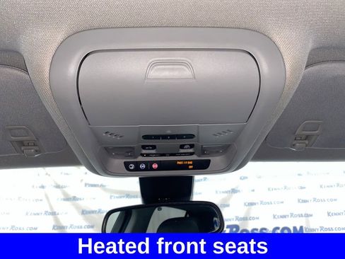 Used 2018 Chevrolet Equinox Premier image 32