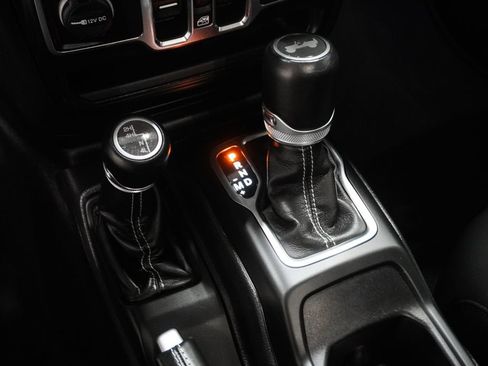 Certified 2022 Jeep Wrangler Unlimited Sahara w/ Cold Weather Group image 30