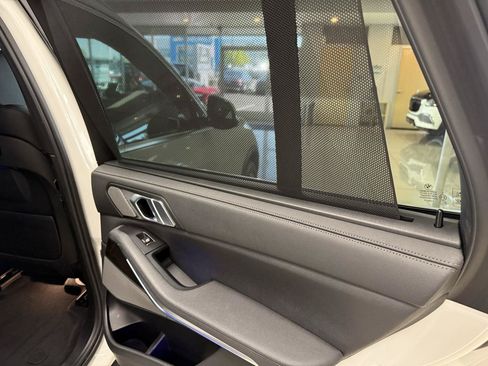 Used 2020 BMW X5 sDrive40i w/ Convenience Package RWD image 24