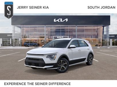 New 2025 Kia Niro EX