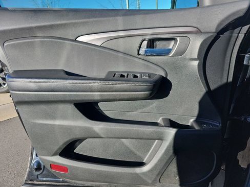 Used 2017 Honda Pilot EX-L image 33