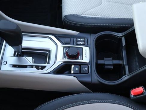 Used 2023 Subaru Forester Premium image 29