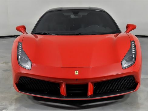 Used 2018 Ferrari 488 GTB RWD image 5