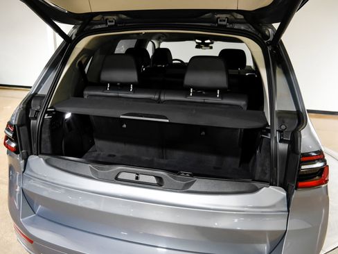 Used 2025 BMW X7 xDrive40i AWD/4WD image 68