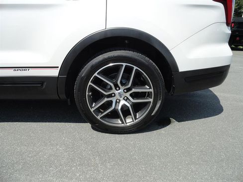 Used 2019 Ford Explorer Sport w/ Equipment Group 401A image 9