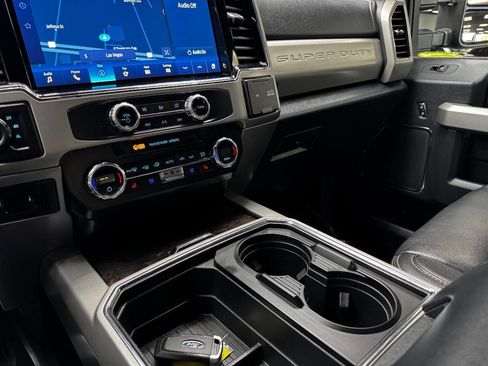 Used 2022 Ford F350 Lariat w/ Lariat Ultimate Package image 24