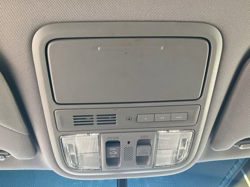 Used 2012 Honda Odyssey Touring image 19