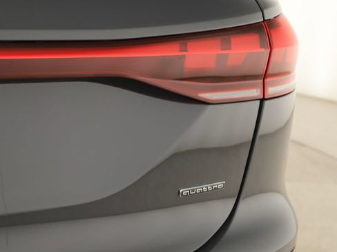 New 2027 Audi Q6 e-tron Prestige AWD/4WD image 32