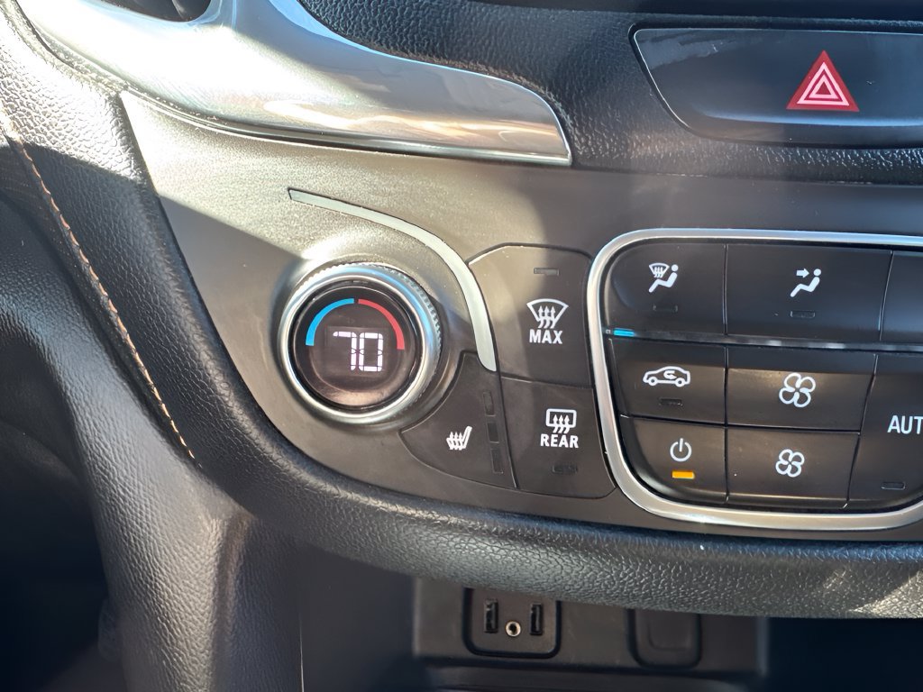 Used 2018 Chevrolet Equinox Premier FWD image 34