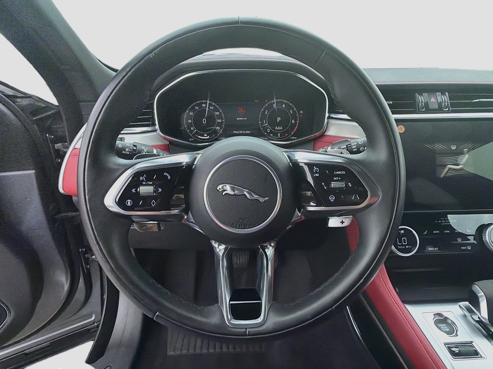 Used 2026 Jaguar F-PACE R-Dynamic S AWD/4WD image 39