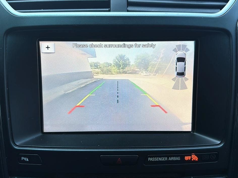 Used 2017 Ford Explorer XLT w/ Equipment Group 202A FWD image 15