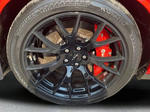 Used 2015 Dodge Challenger SRT Hellcat RWD image 18