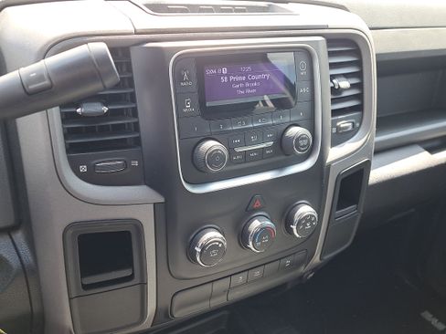 Used 2014 RAM 2500 Tradesman w/ Chrome Appearance Group image 24