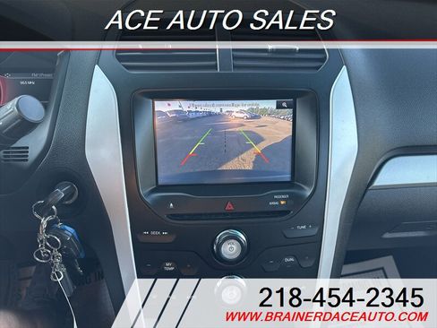 Used 2014 Ford Explorer XLT w/ Equipment Group 202A image 11