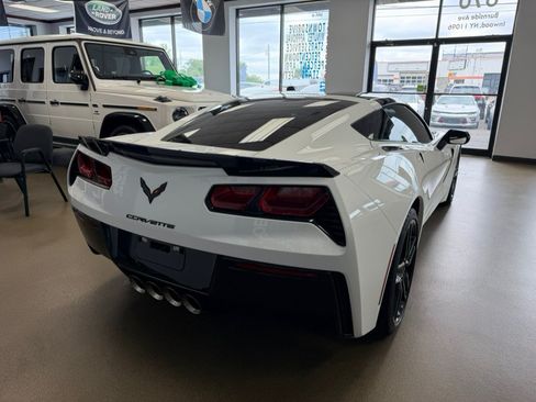 Used 2016 Chevrolet Corvette Stingray Coupe RWD image 12