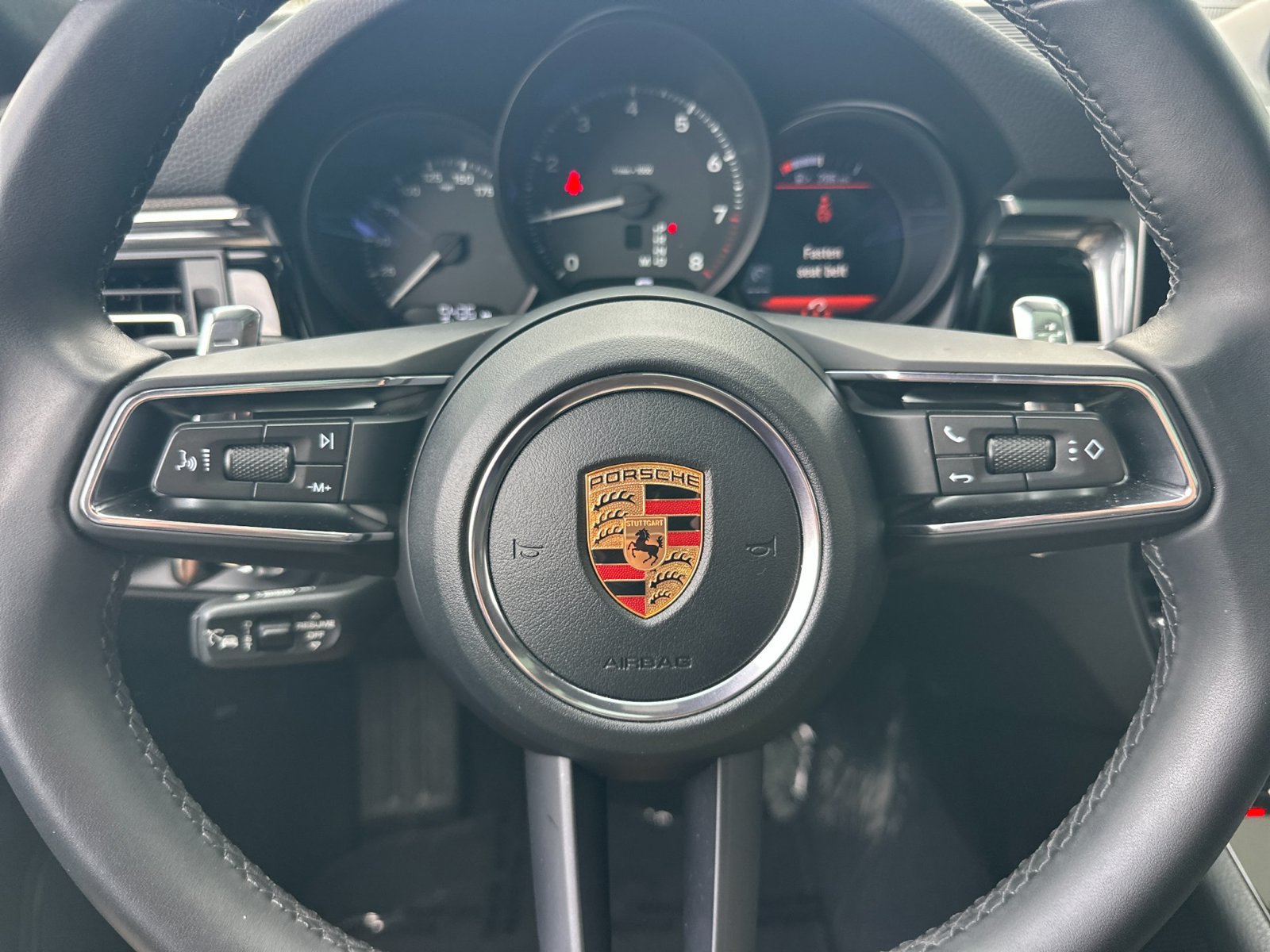 Certified 2026 Porsche Macan AWD/4WD image 30
