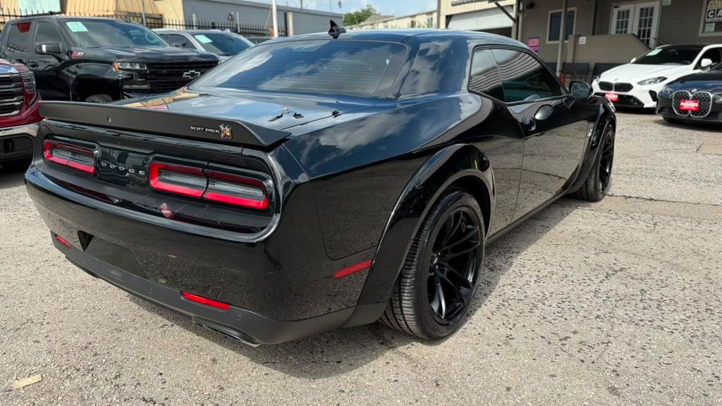 Used 2021 Dodge Challenger R/T Scat Pack RWD image 5